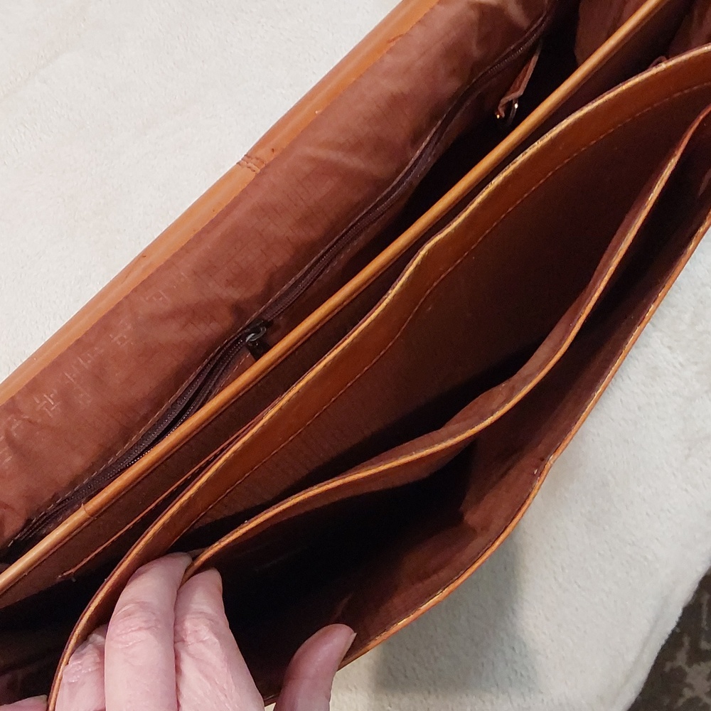Vintage Genuine Distressed Tan Leather Portfolio Mens Briefcase - Picture 12 of 16